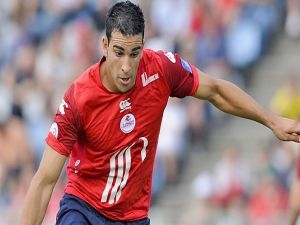 Valencie řeší problémy s obranou. V létě přijde Adil Rami