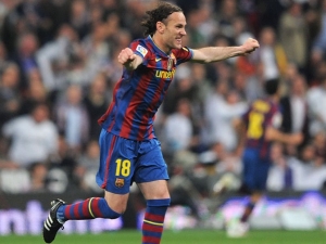Barcelonský Milito v hledáčku AS Řím