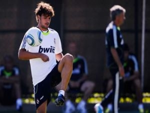 Neshody na tréninku Realu Madrid. Gago a Pedro León se poprali