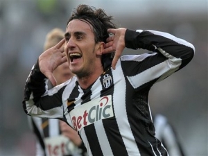 Juventus za 37 milionů eur definitivně koupil Mottu, Pepeho, Quagliarellu a Matriho
