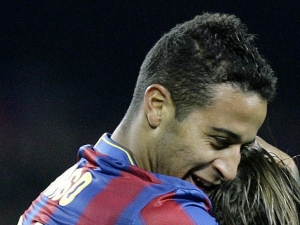 Thiago zůstává v Barceloně, v klubu prodloužil smlouvu