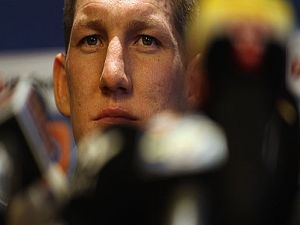 Schweinsteiger práskl dveřmi a odešel z tiskové konference