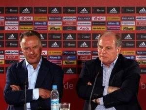 Bayern už plánuje tým pro příští sezónu. Přijde Neuer, Petersen, Boateng nebo Adebayor?