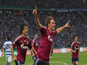 Finále DFB Poháru: Schalke si pohrálo s Duisburgem a slaví titul