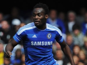 Essien se prodávat nebude, zůstane na Stamford Bridge