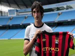Kdo je Stefan Savic, druhá letní posila Manchesteru City?