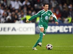 Sascha Riether přestupuje z Wolfsburgu do Kölnu