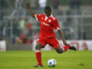 Devatenáctiletý borec se dere do základu v Bayernu