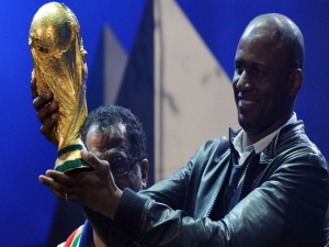 Vieira ukončil v City svou fotbalovou kariéru a připravuje se na novou roli