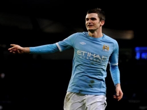 Chelsea se zajímá o Adama Johnsona z Manchesteru City