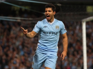 Úterní zápasy LM: Aguero v nastavení vystřelil výhru Manchesteru City, Bayern daroval bod nevýrazné Neapoli