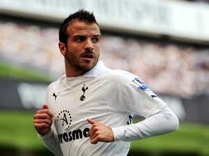 Vyšetření Rafaela Van der Vaarta přineslo dobré zprávy pro Tottenham