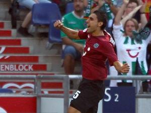 Drama ve Stuttgartu: Šest gólů, tři penalty, dokonalý obrat