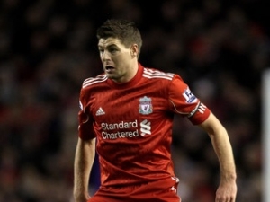 Steven Gerrard podepsal novou dlouholetou smlouvu s Liverpoolem